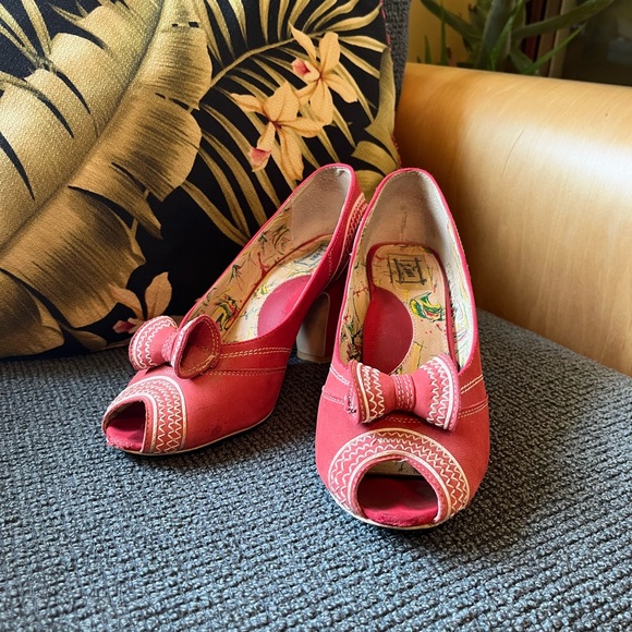 Miss L Fire LANAI Peep Toe Bow Pumps 40s Heels Red Suede Size 38 Rare - Picture 6 of 10